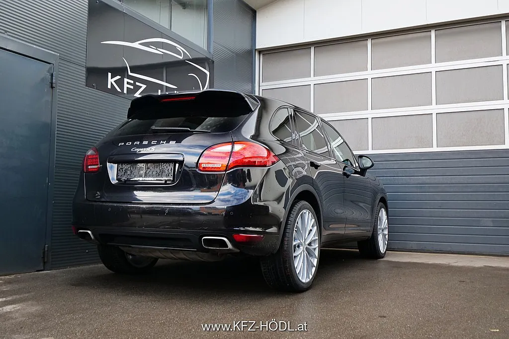 Porsche Cayenne II S 4,8 Aut. Image 2