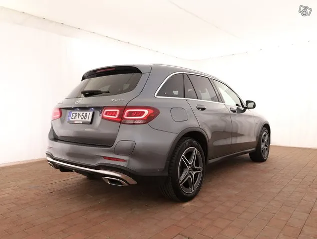 Mercedes-Benz GLC 300 e 4MATIC A Business EQ Power - Suomi-auto, AMG-paketti, Vetokoukku - J. autoturva - Ilmainen kotiintoimitus Image 2