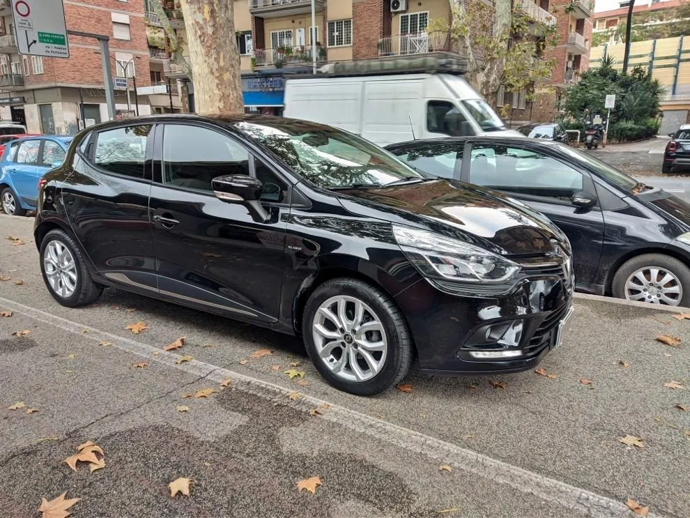 RENAULT Clio TCe 12V 90 CV GPL 5 porte Business Image 3