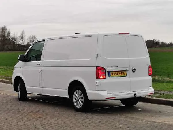 Volkswagen Transporter 2.0 TDI  Image 5