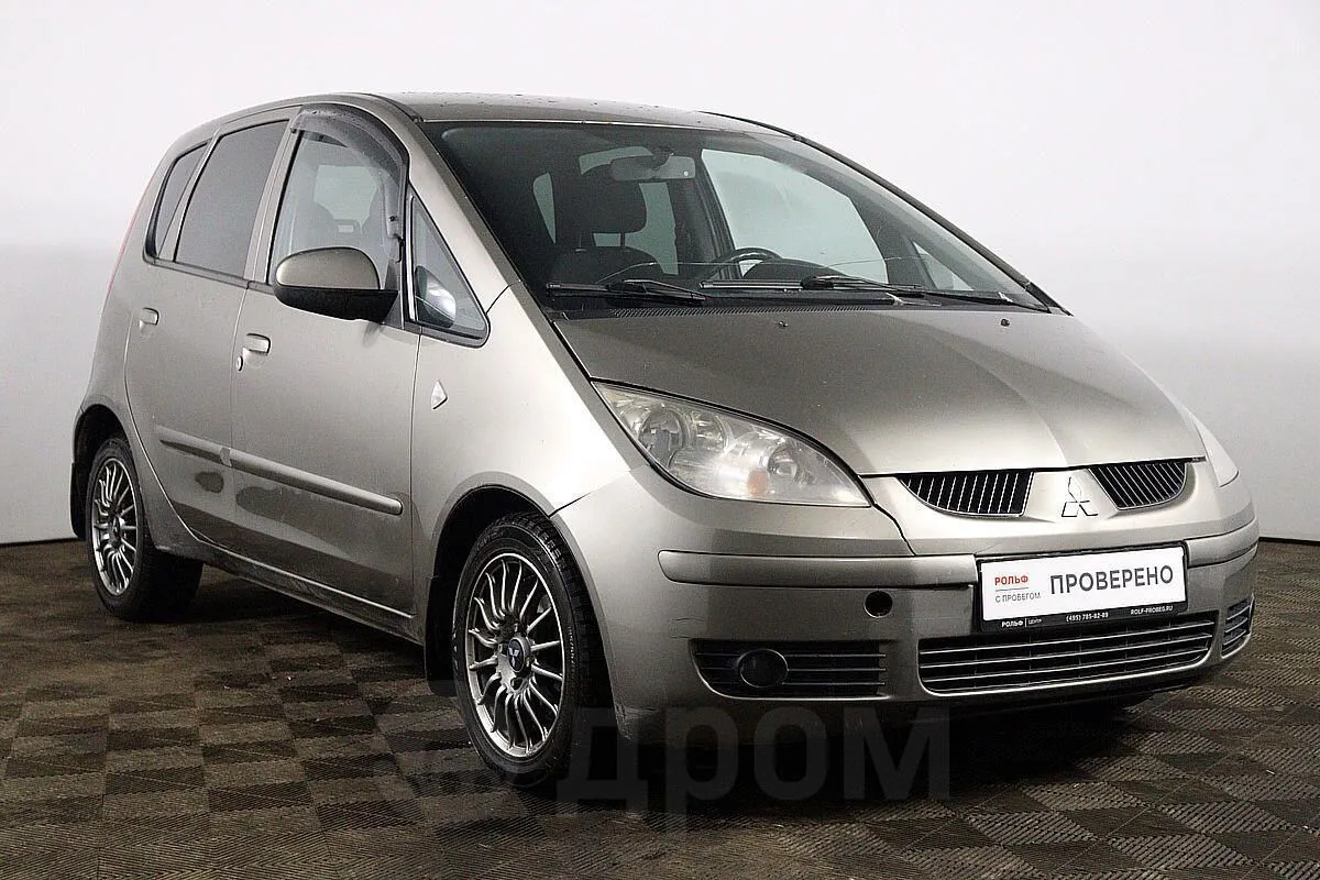 Mitsubishi Colt Image 3